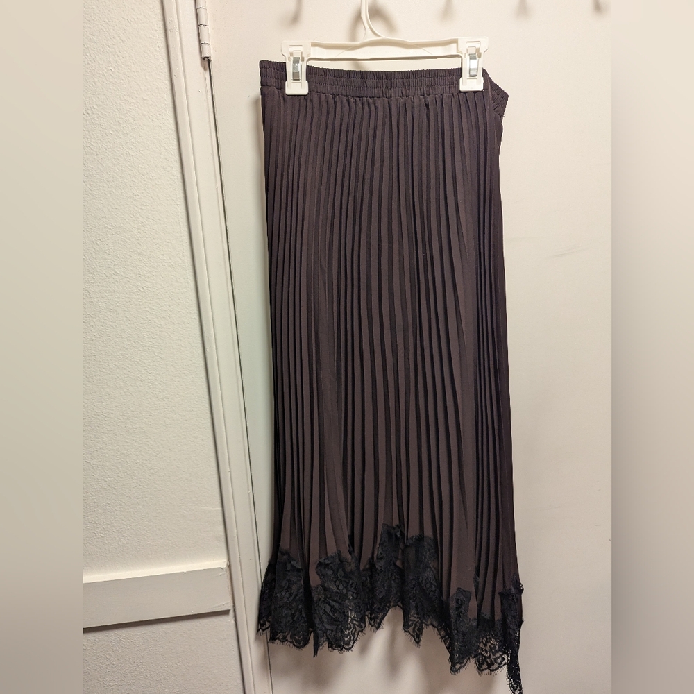 Adrianna Papell Lace Trim Pleated Midi Skirt in Deep Chocolate Size M
